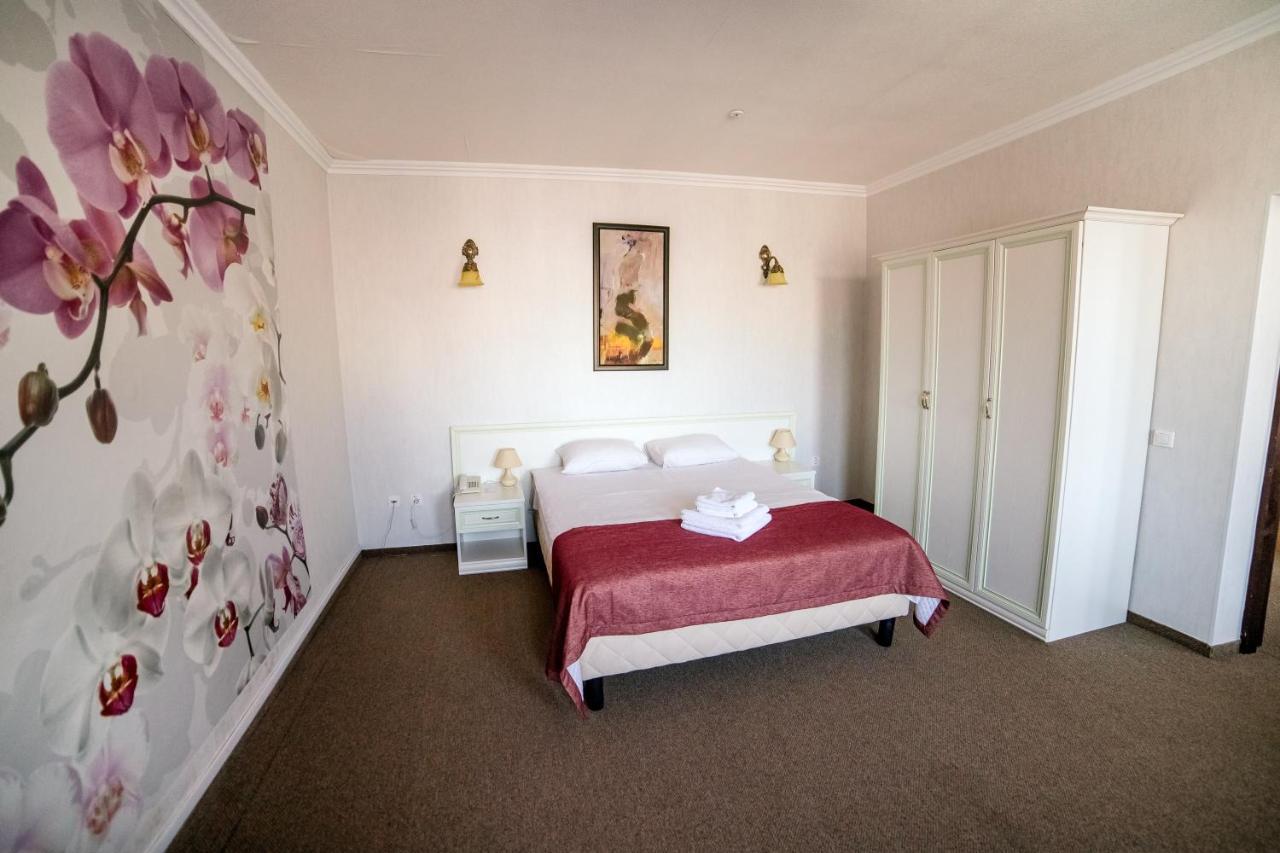 Hotel Solomiya ตรุสคาเวตส์ ภายนอก รูปภาพ