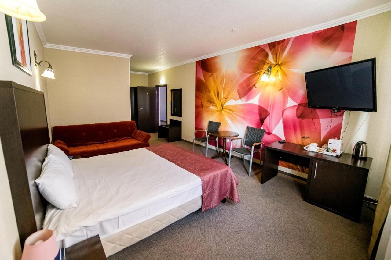 Hotel Solomiya ตรุสคาเวตส์ ภายนอก รูปภาพ