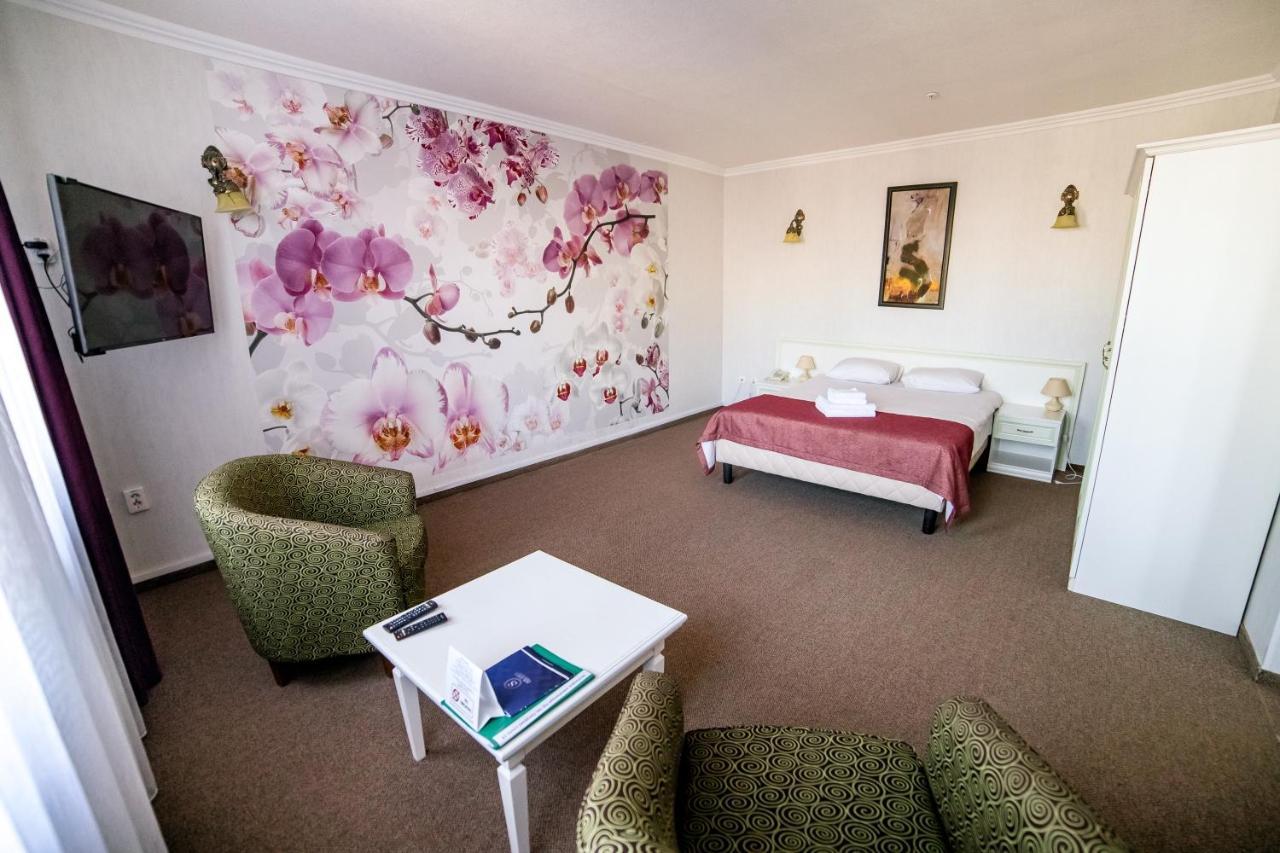 Hotel Solomiya ตรุสคาเวตส์ ภายนอก รูปภาพ